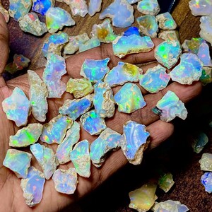 Ópalo de fuego etíope natural en bruto - Excelente Ópalo de fuego - Ópalo de fuego en bruto Welo - Lote de ópalo en bruto - 50 piezas, lote de ópalo seco en bruto - Fabricación de joyas, 22-12 mm