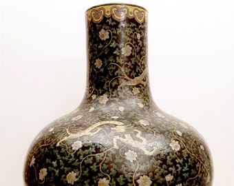 Chinese porcelain dragon tianqiuping