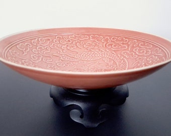 Chinese porcelain dragon bowl