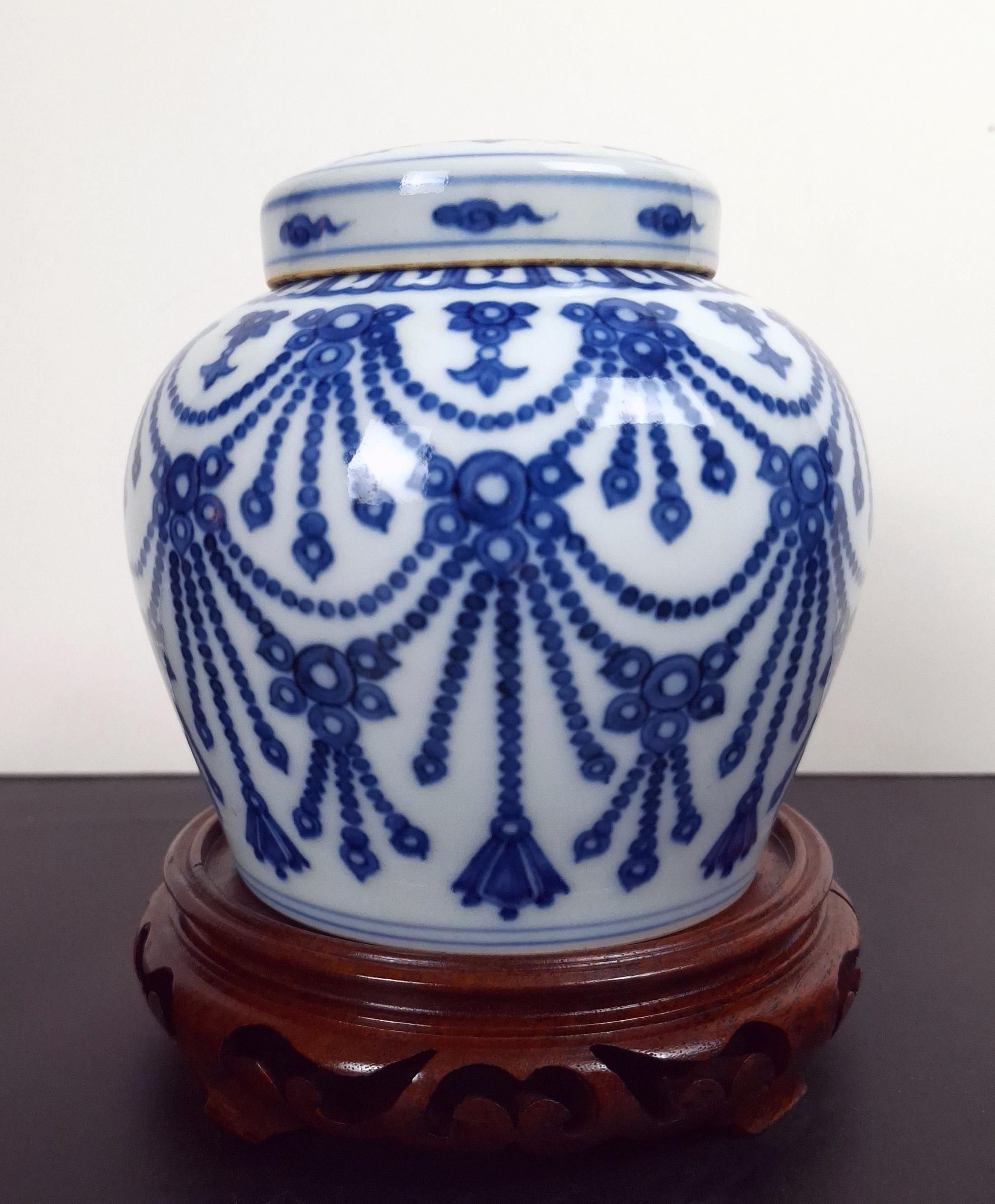 中国の磁器の青と白の蓋付き壺 - Etsy 日本