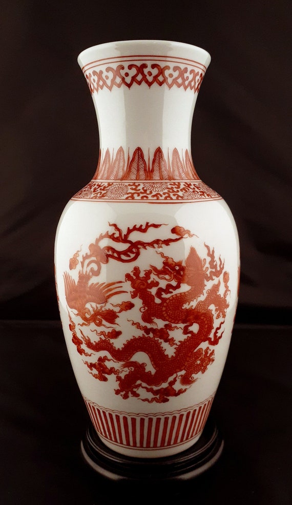 Copper-red Porcelain Vase - Dragon Design Copper-red Porcelain Vase - Dragon Design