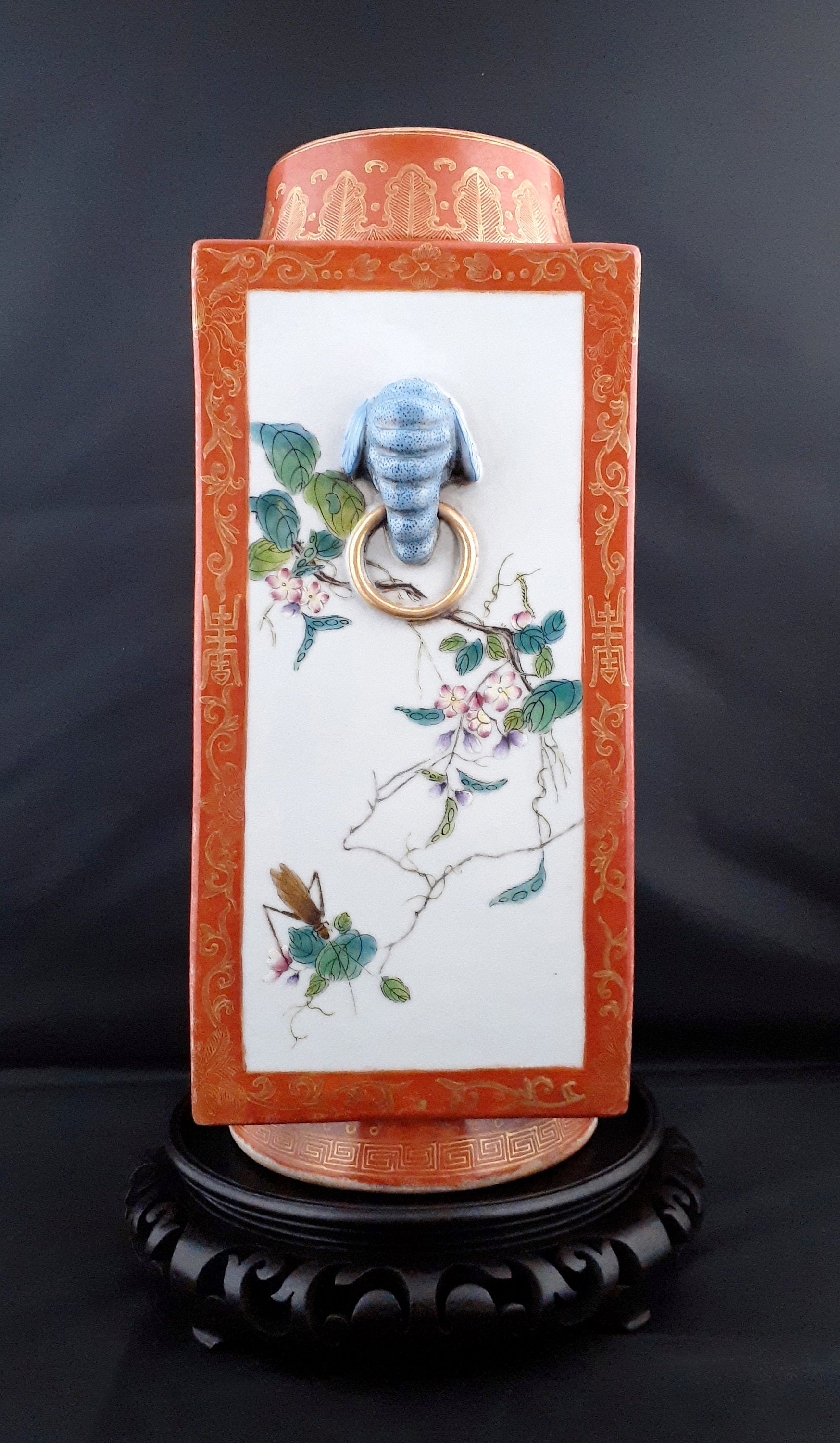 中国磁器の昆虫と花のコン花瓶 - Etsy 日本