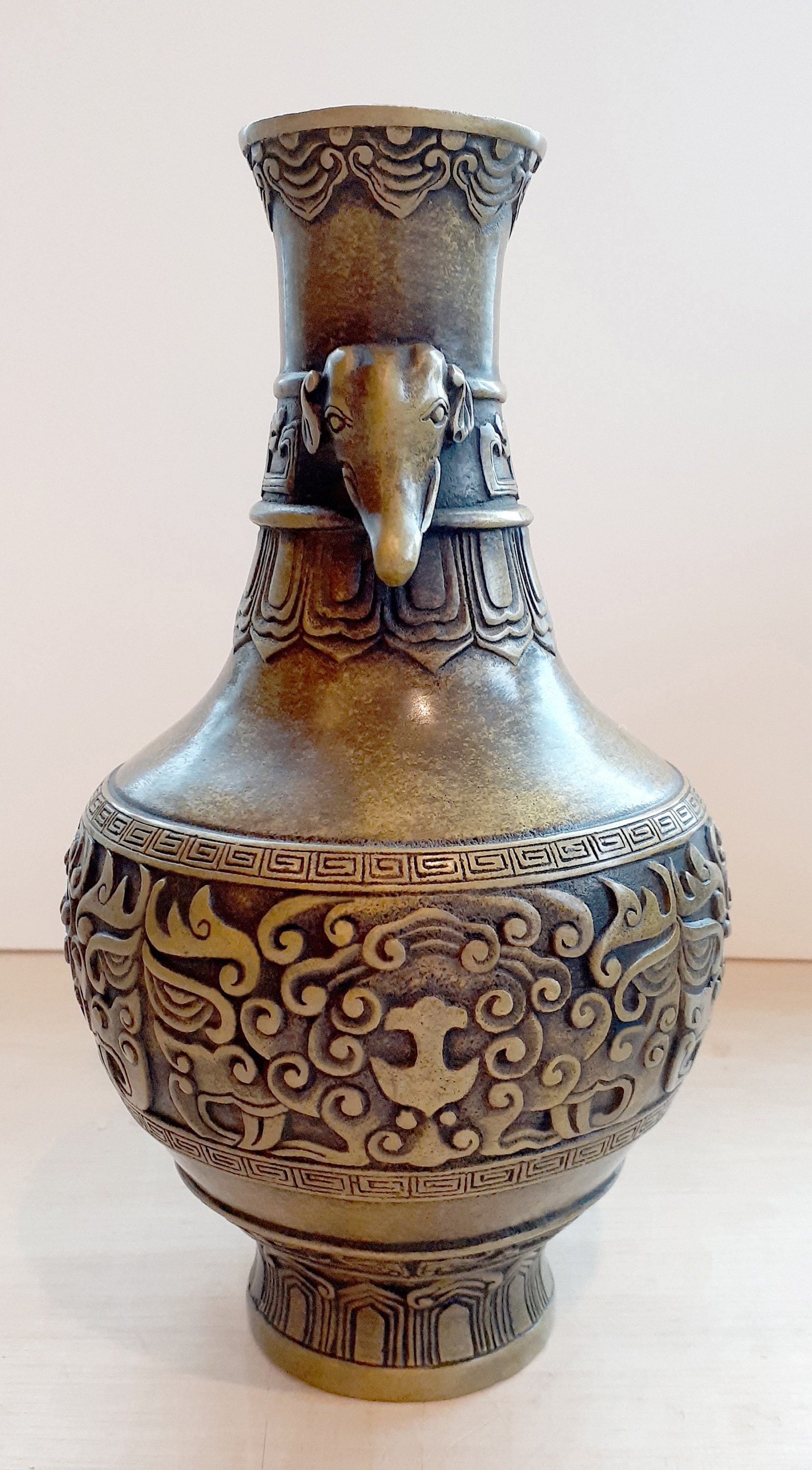 工芸品 Japanese Bronze Glazed Vase with Handles Japanese Patinated Bronze Vase with Two Small Shoulder
