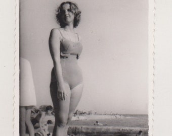 Pretty Attractive Young Woman Beach Bikini Swimsuit Lady Abstract Original Vernacular Snapshot Found Photo