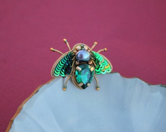 Fly brooch small, embroidered flying insect pin