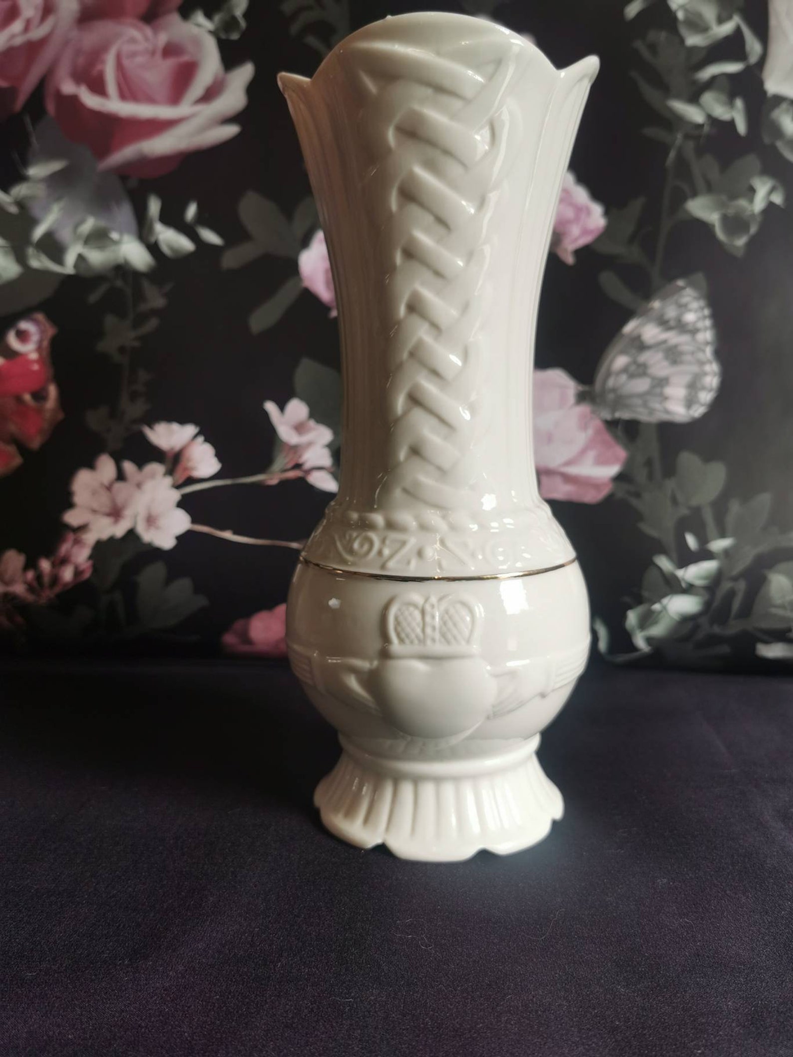 Beautiful Belleek Claddagh 9'vase. Collectible Irish Vase. Etsy