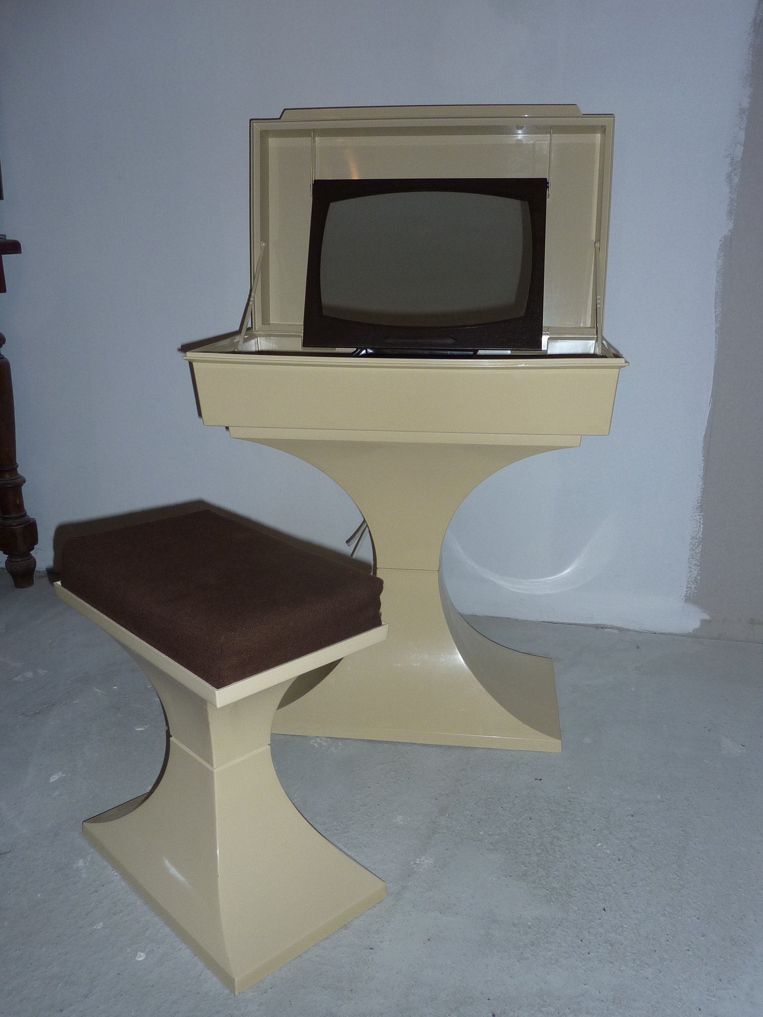 Coiffeuse Vintage en Plastique Flair