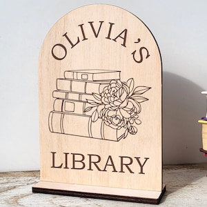 Kundenspezifisches Bibliotheksschild - Perfektes Geschenk für Buchliebhaber, rustikales Holzdekor, personalisiertes Bücherregalzubehör, ideale Geschenke für Leseratten und Buchclubs
