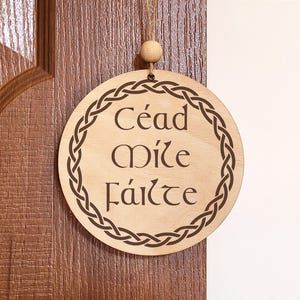 Señal de bienvenida de Céad Míle Fáilte - Decoración irlandesa, Señal de falla, Señal de puerta celta, Señal de porche personalizada, Colgante de pared de puerta principal