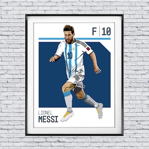 Może przedstawiać: Cyfrowa ilustracja przedstawiająca Lionela Messiego w niebiesko-białej koszulce piłkarskiej z numerem 10. Tło jest niebieskie, a tekst "F 10" i "Lionel Messi" jest nadrukowany na biało.