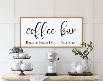 Signe de café | Coffee Bar Brewed Fresh Daily en libre-service | Panneau en bois | Décoration de cuisine de ferme | Décoration murale de ferme | Plaque de cuisine