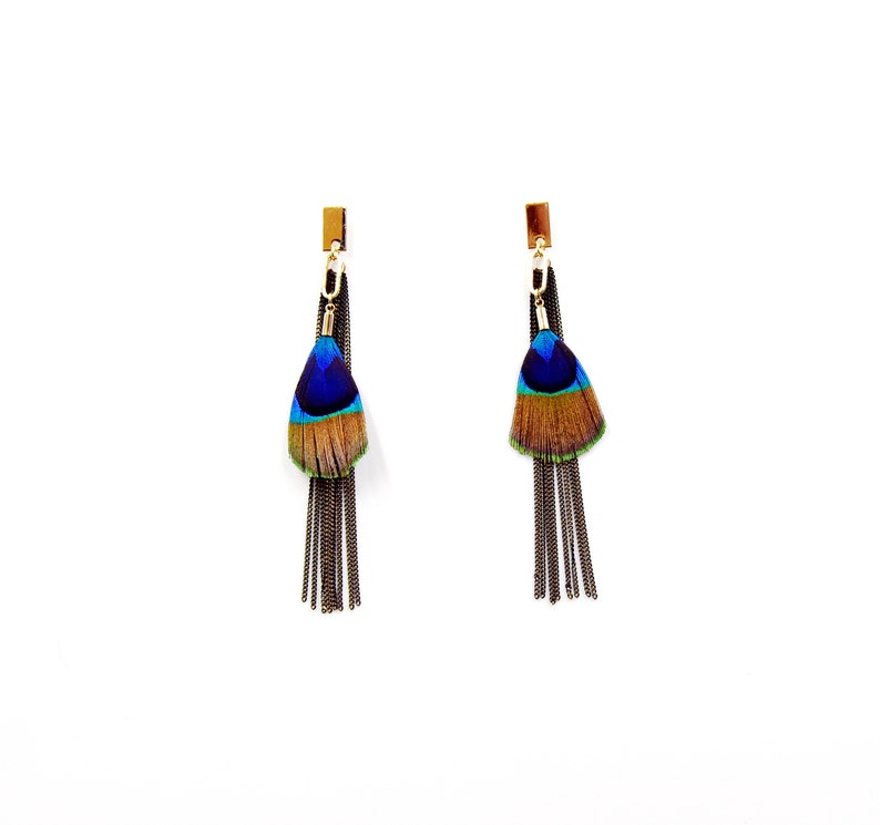 Irregular peacock feather earrings