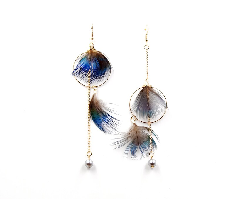 Irregular peacock feather earrings