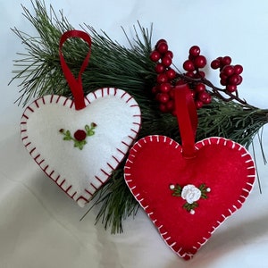 Adorno navideño bordado, bordado a mano