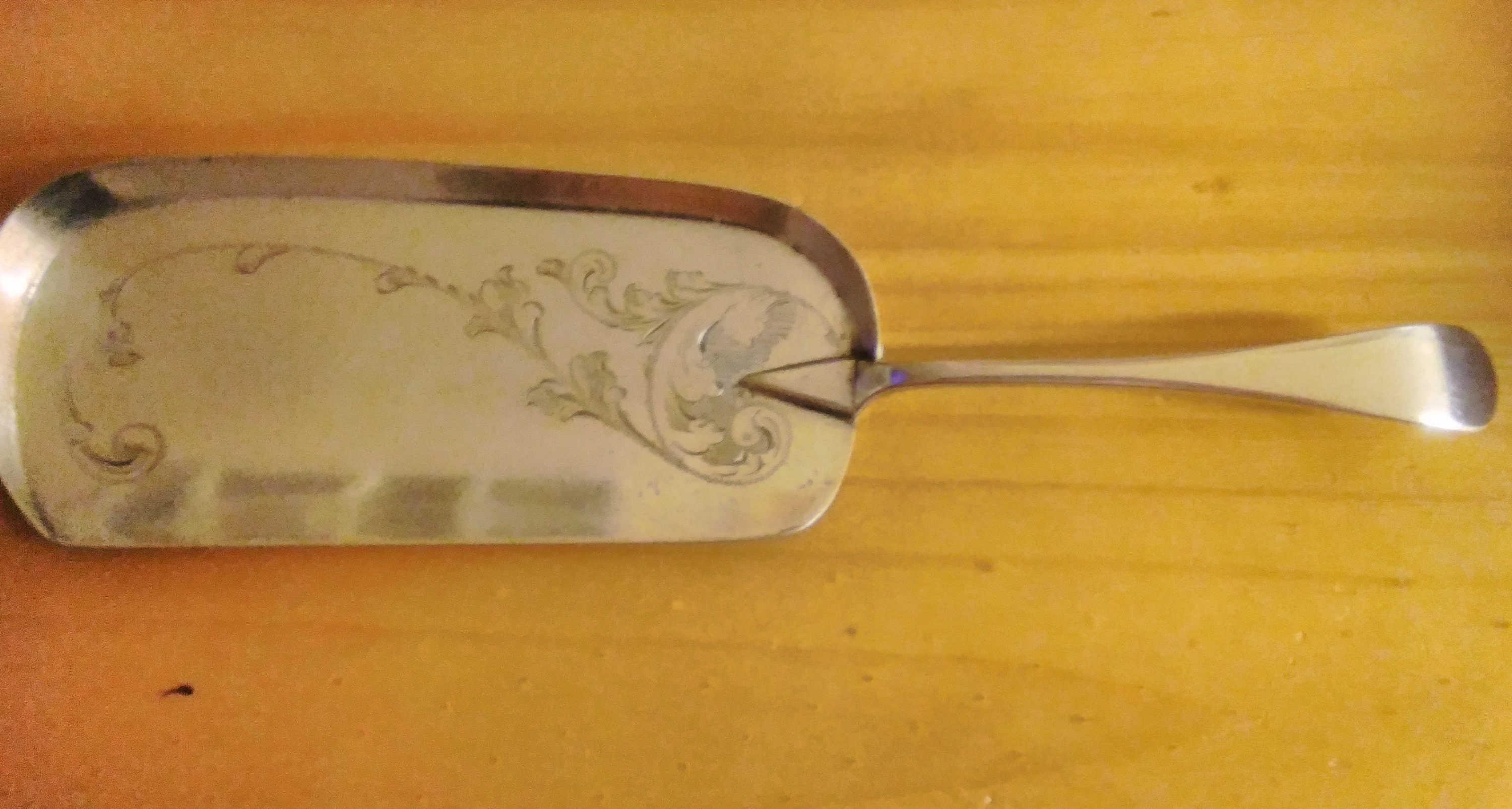 Raccogli briciole da tavolo in metallo con paletta e spazzola. Art Nouveau,  1930 Made in France, Raccoglitrice di briciole vintage, 30s, -  Italia