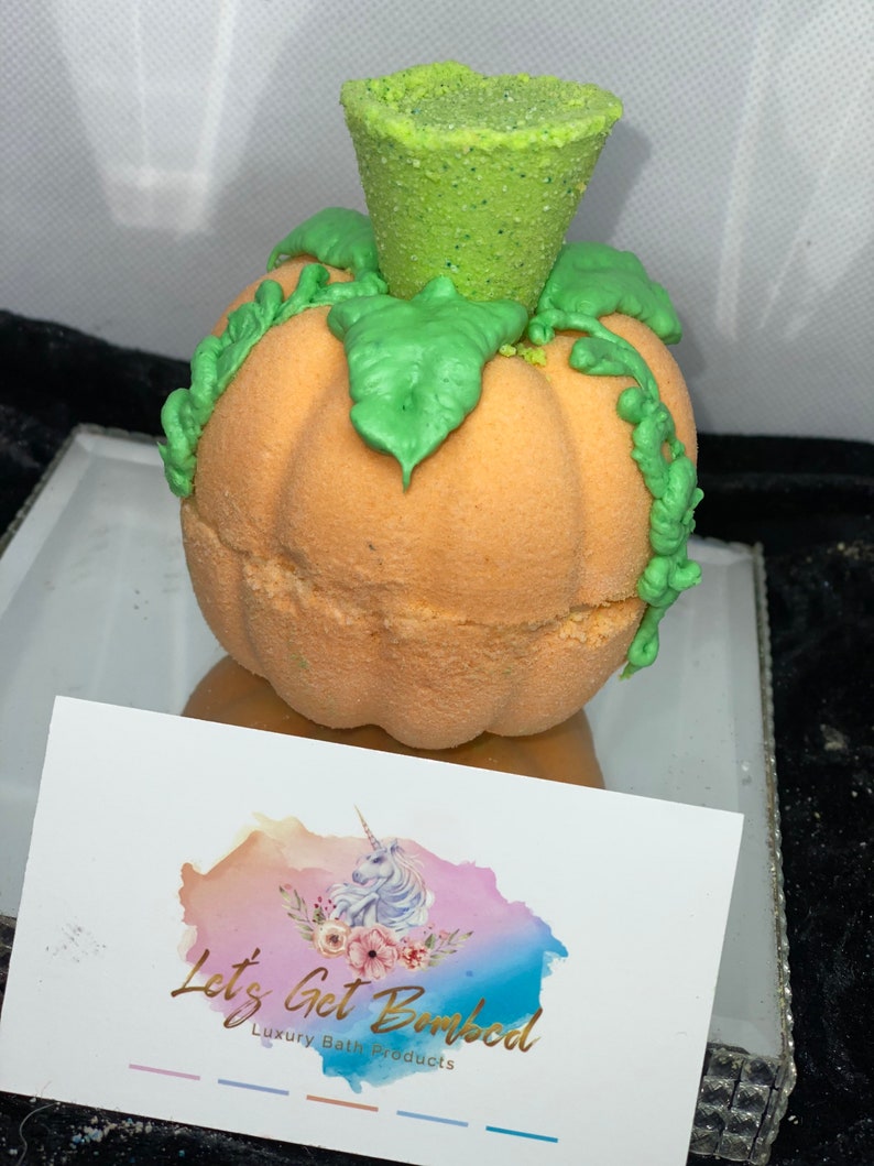 Holiday bath bombs | Etsy