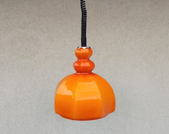 Lámpara colgante de cristal opalino naranja estilo era espacial, década de 1970, Yugoslavia