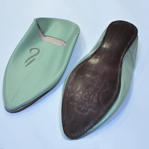 Moroccan Green Babouche, Slippers men&#39;s, Shoes Handmade, Leather Shoes, Organic Leather, Mules, Babouche, Hand dyed