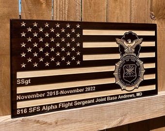 Placa militar con el escudo de las Fuerzas de Seguridad de la USAF - Regalo de jubilación de la Fuerza Aérea