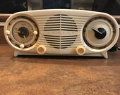 Pristine Restored Zenith J514W AM Broadcast Tube Clock Radio From 1952 In Ivory White Case