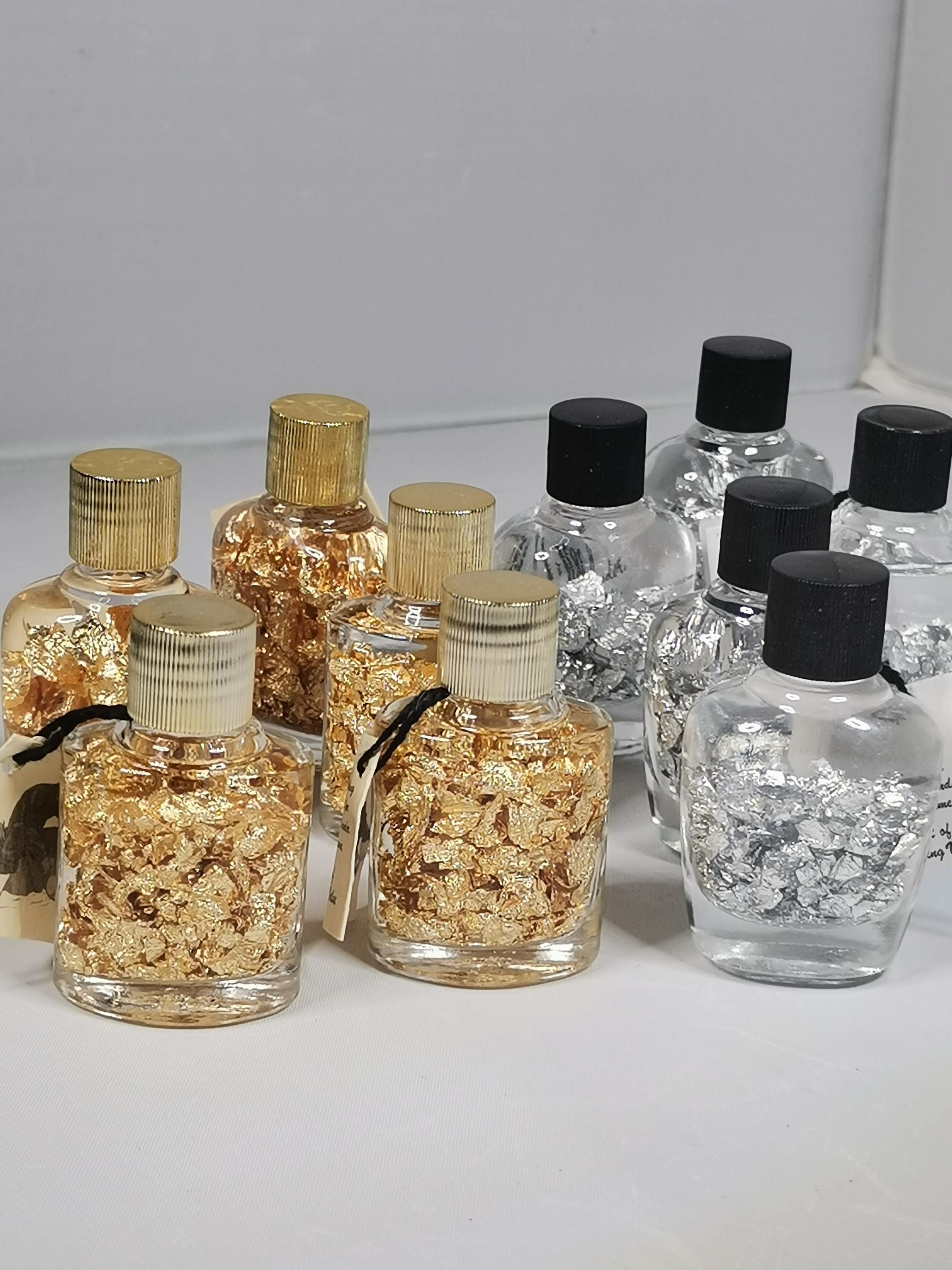 金または銀の小瓶、金箔、銀箔、ギフト、コレクターズアイテム、装飾品