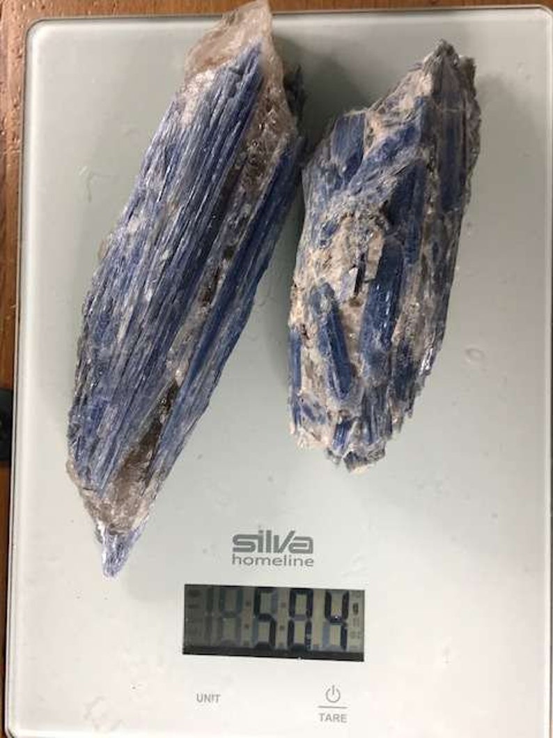 Kyanite Disthen blue crystal level, very good quality, price per 500 grams, healing stone, collector, decoration, showcase, meditation, gift, orgone image 6