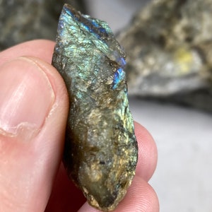 Labradorite raw price is per 500 grams, best quality grinding & polishing drums drum machine deco collectors wholesale wholesale children