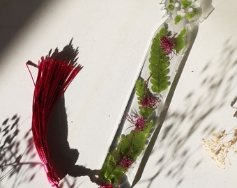 Handmade Pressed Flower Cat-Shaped Resin Bookmark | Gift for Reader | Gift for Book Lover | Cat Lover