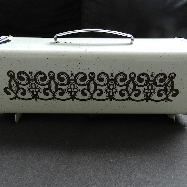 Vintage- retro- Dutch brand Brabantia 70s metal cake tin.