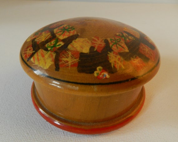 70s Dutch  wooden pill or ring box/trinket - image 1