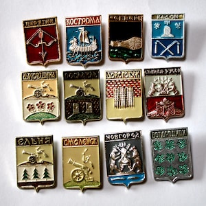 Vintage 1980s Set of 12 Aluminum Rare Collectible Pins Made in USSR Represent Coats of Arms of 12 Biggest Russian Cities at Ancient Time #50