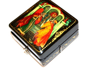 Vintage Palekh Lacquer Box: Hand-painted Russian Fairy Tale #204