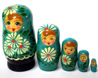 Vintage Traditional Russian Nesting Doll Matrioshka -Hand Painted by Russian Artist  5 doll set – 3.75" First Doll Height Floral Design #219