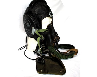 戦闘機パイロットが使用するための航空用酸素マスク KM-32。 - Etsy 日本