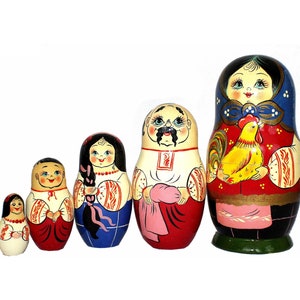 Vintage Traditional Ukrainian Nesting Doll Matrioshka Hand Painted by Ukrainian Artist 5 doll set 7" First Doll Height Ukrainian Family #102