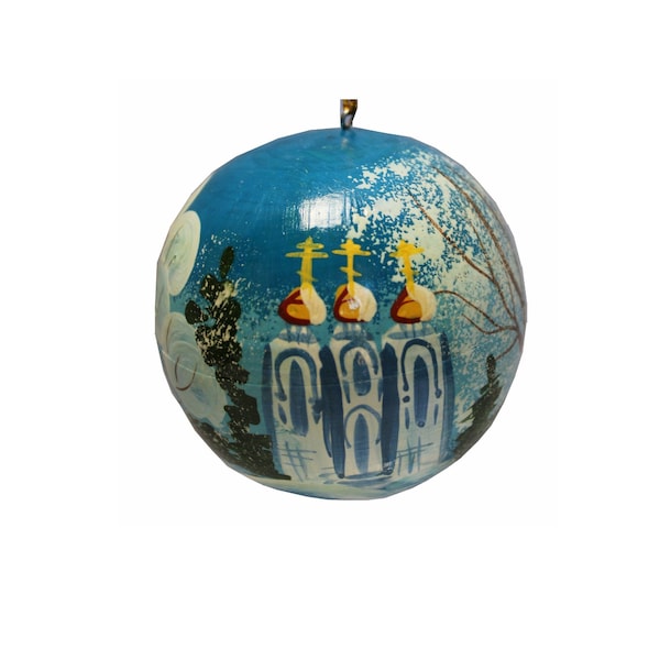 vintage 1980 Bois fait à la main et peint à la main en URSS par un artiste russe Unique Noël Ornement Bal Rond Église Russe Scène d’hiver #99