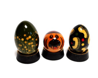 Ovos de madeira vintage pintados à mão - Conjunto de arte popular bielorrussa assinado