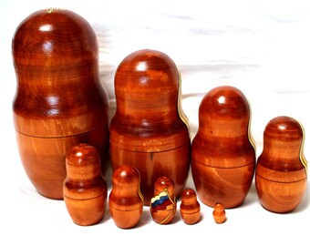 Vintage Czar Nicholas II Family Russian Nesting Doll, 9-piece