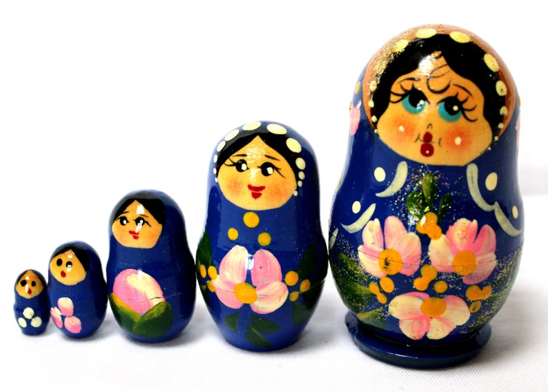 Vintage Traditional Russian Nesting Doll Matrioshka hand Painted by