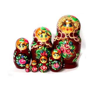 Vintage Traditional Russian Nesting Doll Matrioshka Hand Painted by Russian Artist 7 doll set  7&quot; Made in USSR Floral Design Great Gift #249