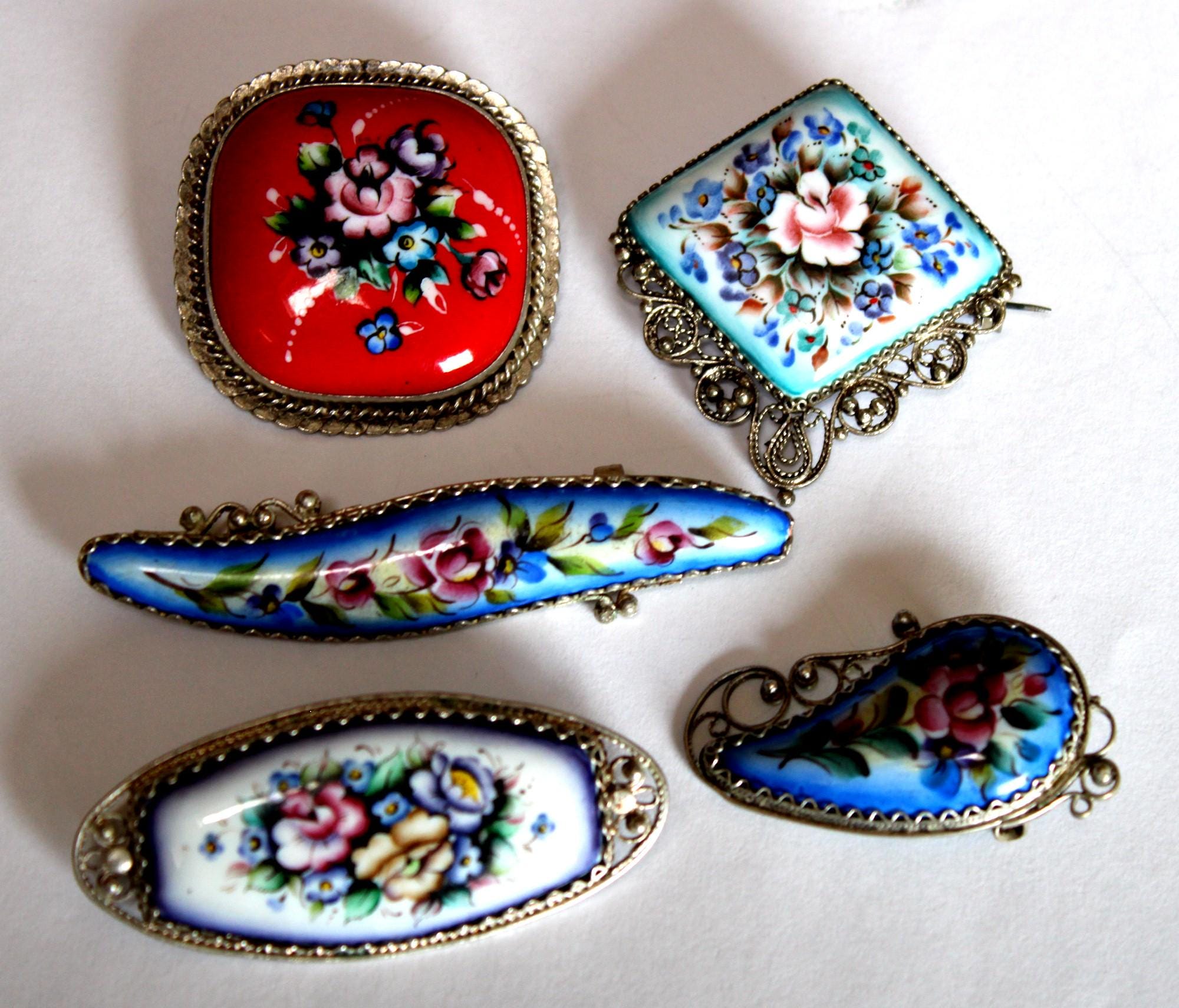 Vintage Russian Enamel Brooch: Hand-painted Floral Filigree