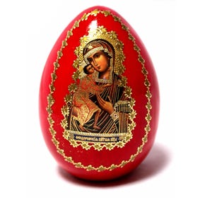 Vintage Russian Wooden Egg, Madonna and Child, Hand-Lacquered #128
