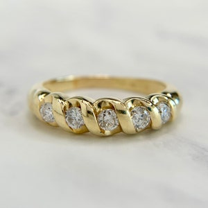 Vintage 14K Yellow Gold 5 Stone .40ctw Round Cut Diamond Swirl Band Ring