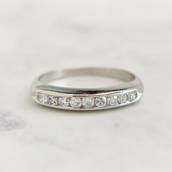 Vintage .900 Platinum Engraved 1942 .25ctw Single Cut Diamond Art Deco Ring Band