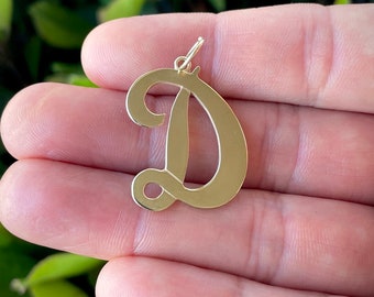 Grote 14K geelgouden cursieve letter "D" statement hoogglans hanger