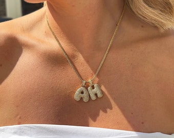 Bubble Balloon Letter ketting, gouden diamanten naam hanger, gedraaide gouden ketting, gepersonaliseerd cadeau voor haar