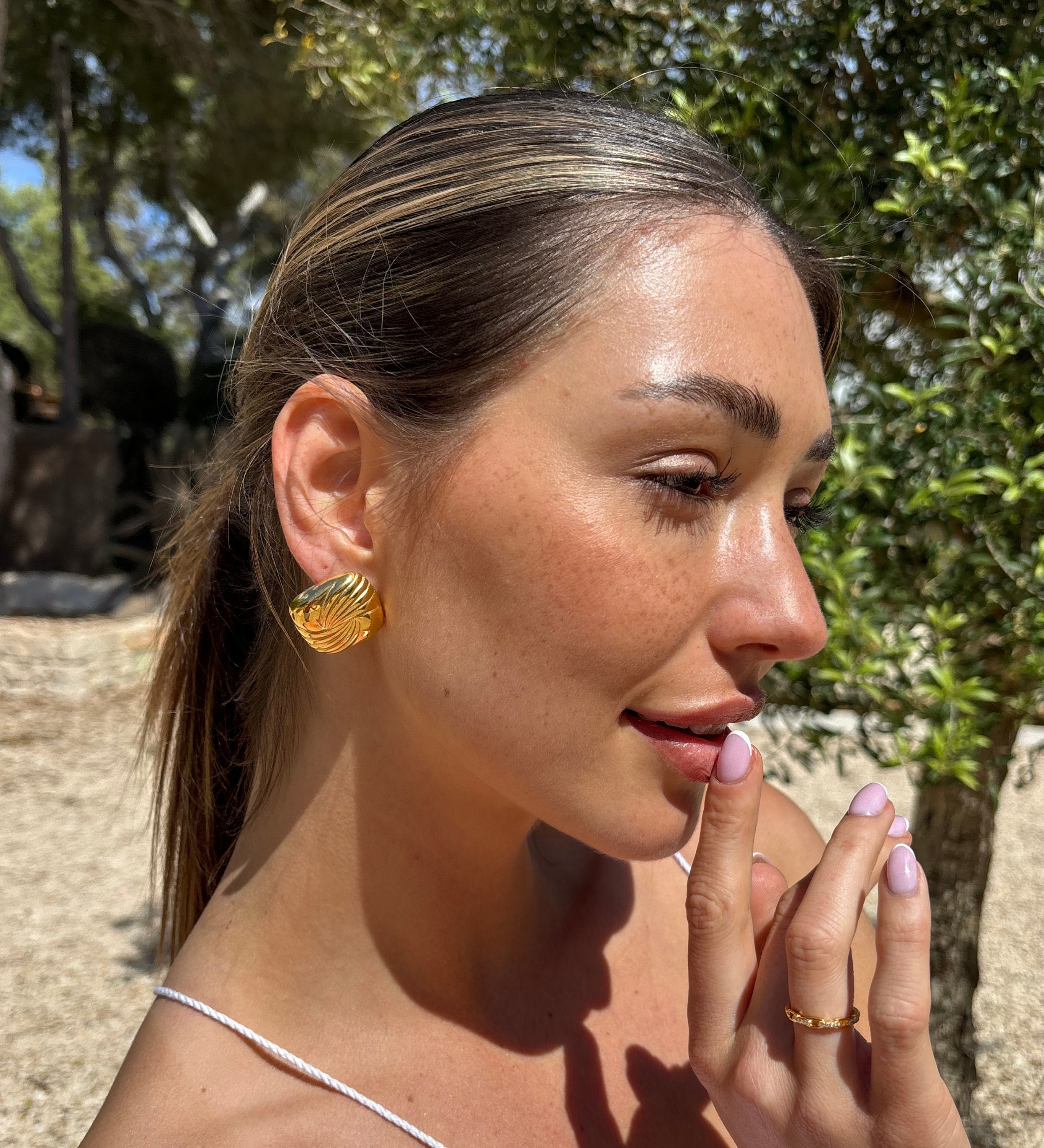 アクセサリー 7Cross Gold Hook Earrings STUDIO SEVEN 7 Cross Gold Hoop Earrings | STUDIO SEVEN (スタジオ セブン)