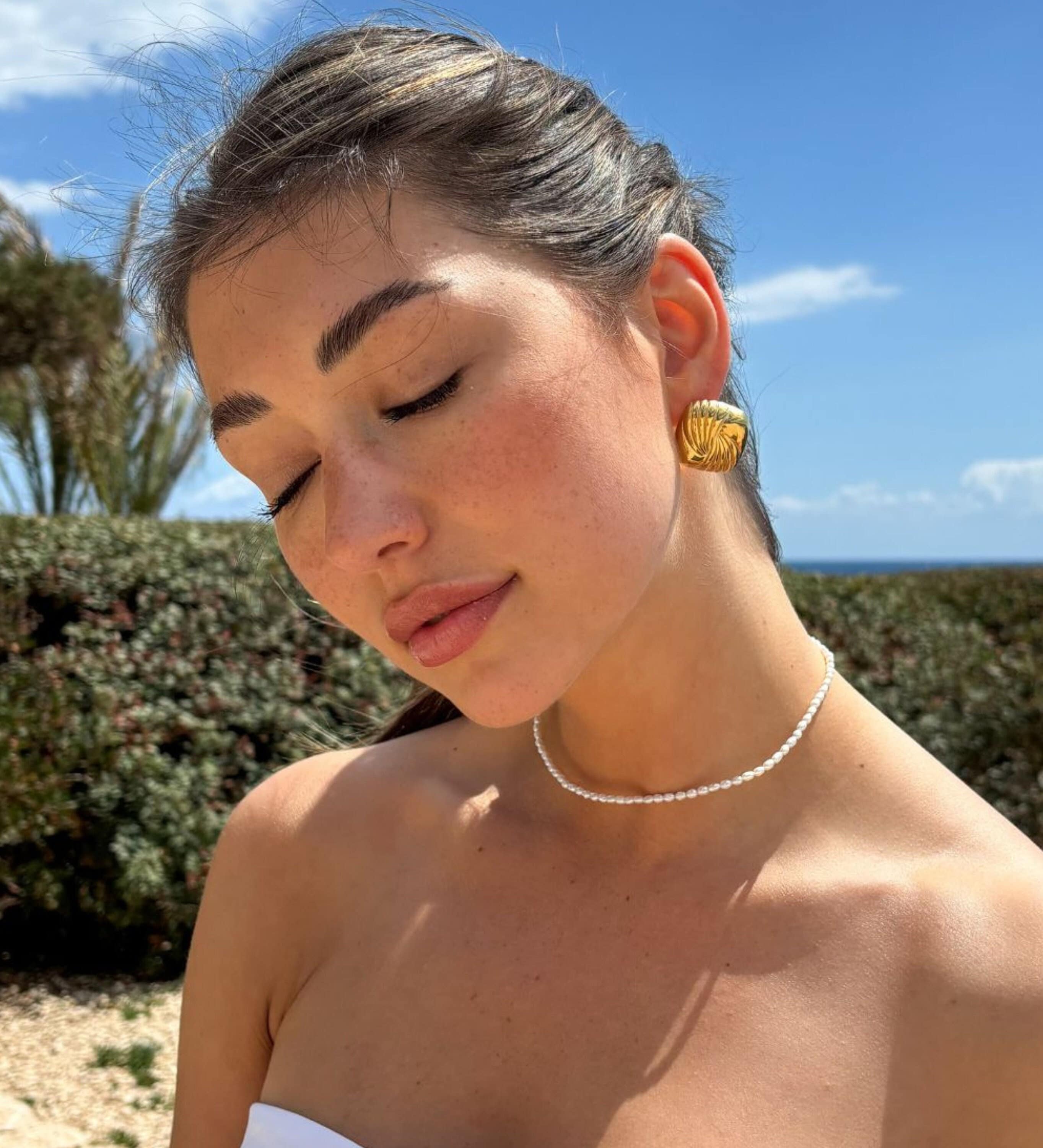 アクセサリー 7Cross Gold Hook Earrings STUDIO SEVEN 7 Cross Gold Hoop Earrings | STUDIO SEVEN (スタジオ セブン)