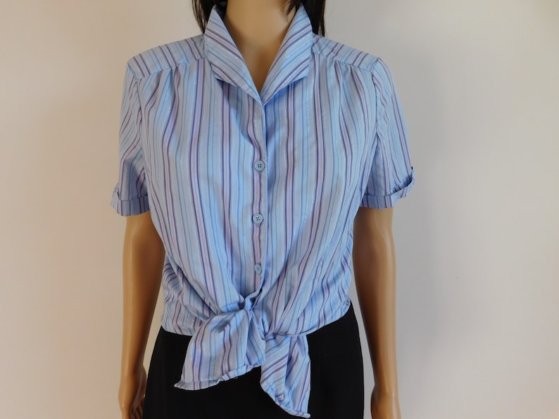 Tie in front womens vintage button up blouse shirt-striped-short cuffed sleeves-Great with jeans-machine washable-Size Medium-Free shipping