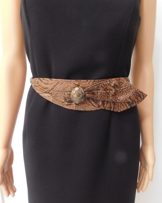 Vintage Brown Leather Belt: Stone Accent, Adjustable 24-30  display picture 2